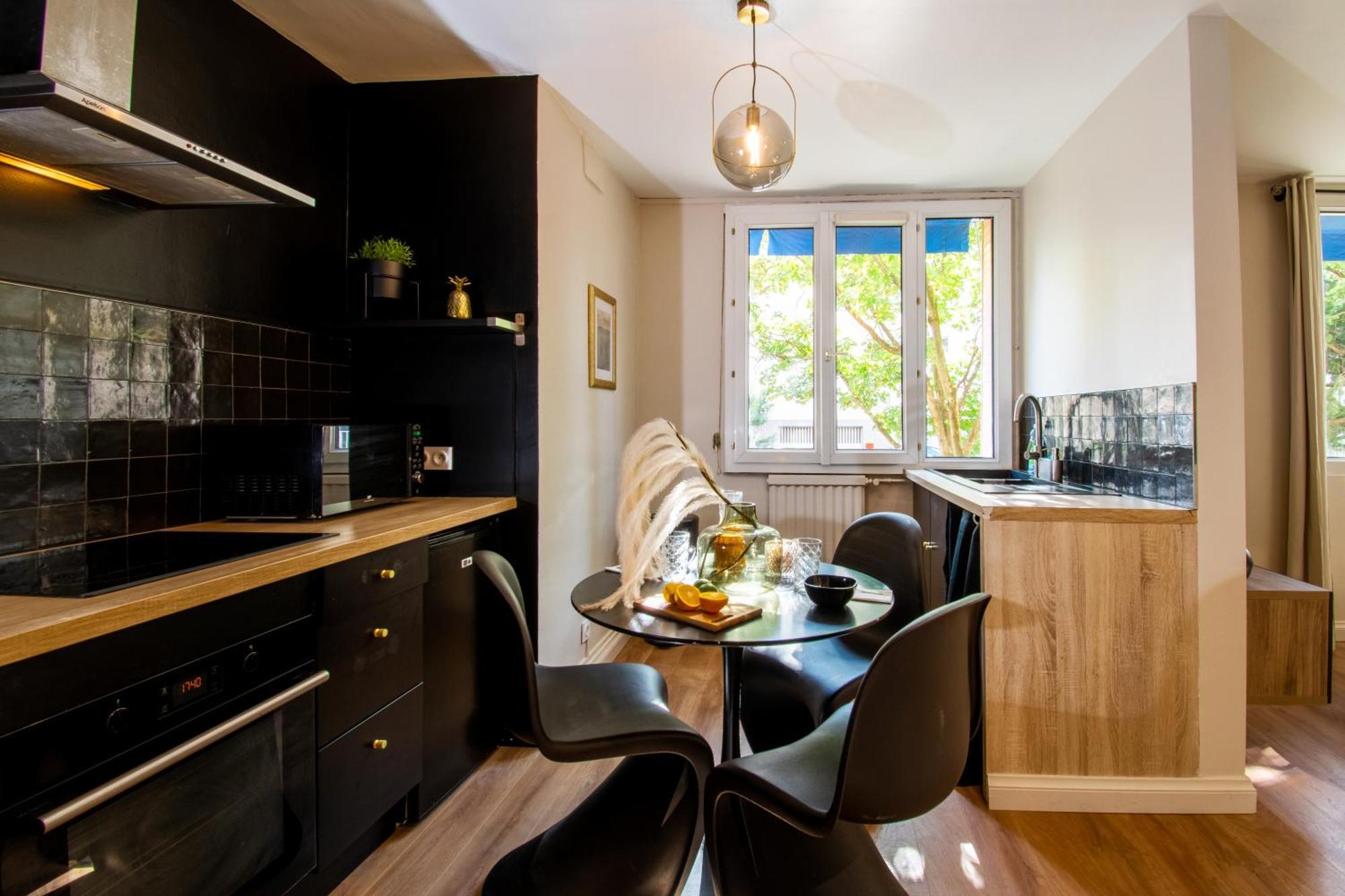 Suite Madison Villeurbanne Zewnętrze zdjęcie